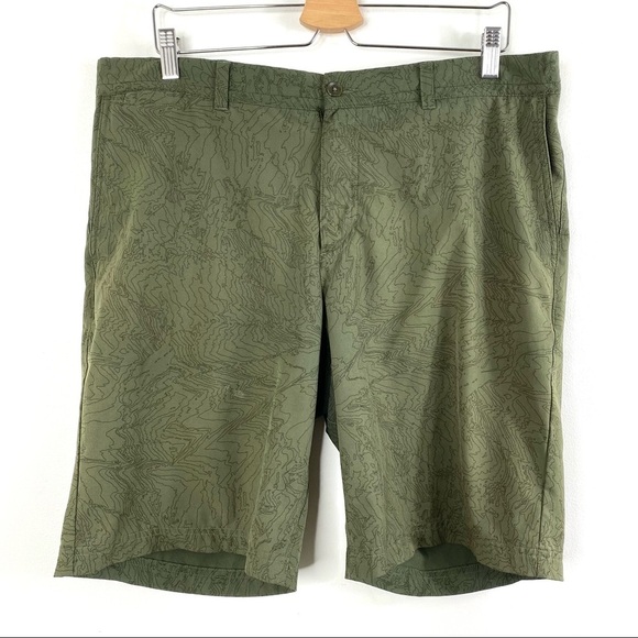 Nike Golf Standard Fit Golf Shorts Print Green - Picture 2 of 9